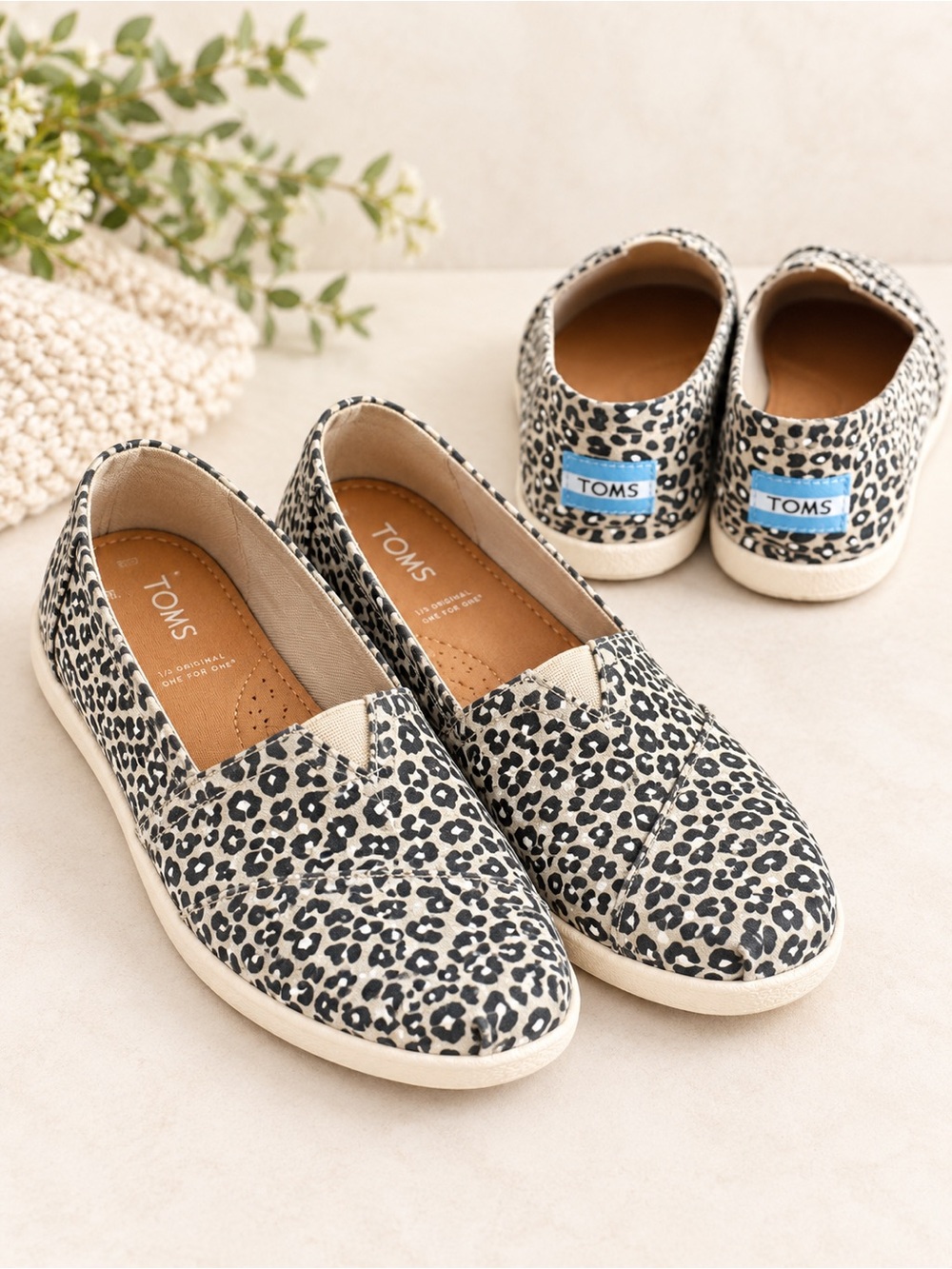 Toms Leopard-Print Slip-On Flats in Black and Cream